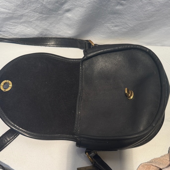 Coach vintage Black Leather Crossbody Bag - Picture 8 of 16